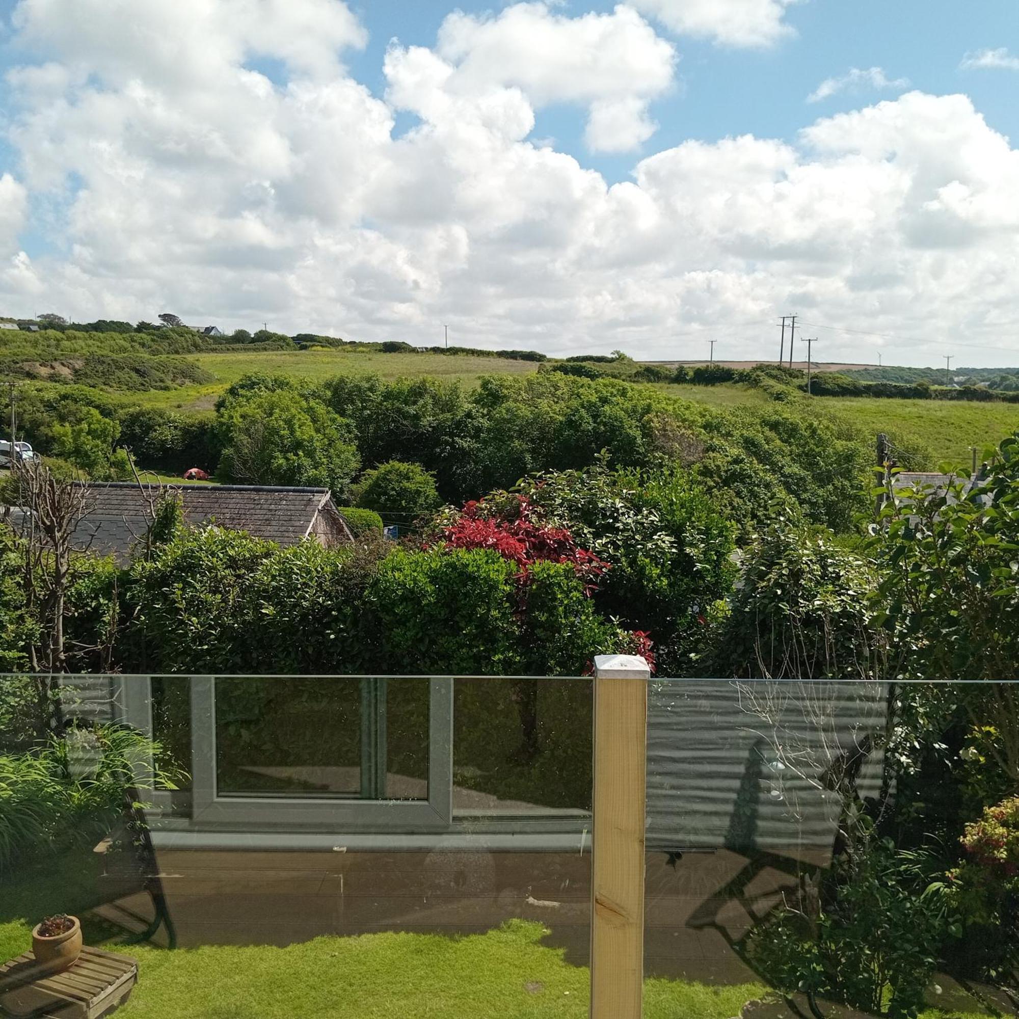 Curlews Cottage - House With 3 Bedrooms And Garden - Walking Distance To The Beach Perranporth Exterior foto